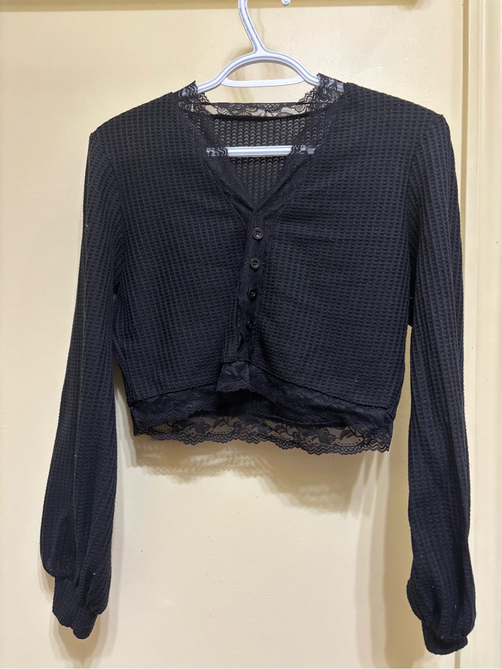SHEIN Black Lace-Trim Button Front Long Sleeve Crop Top